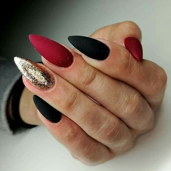 Matte Black and Red Glitter Press on Fake Nails // tns141